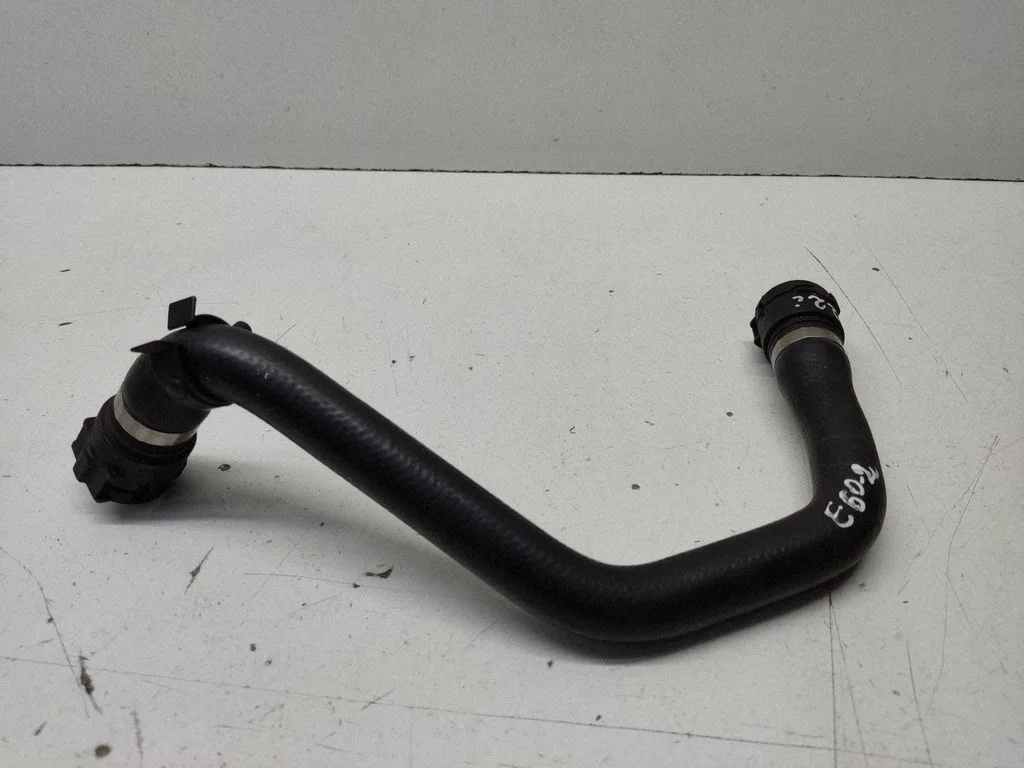 Mootori jahutusvedeliku toru / voolik – BMW 5-seeria E60 E61 (2004-2010)