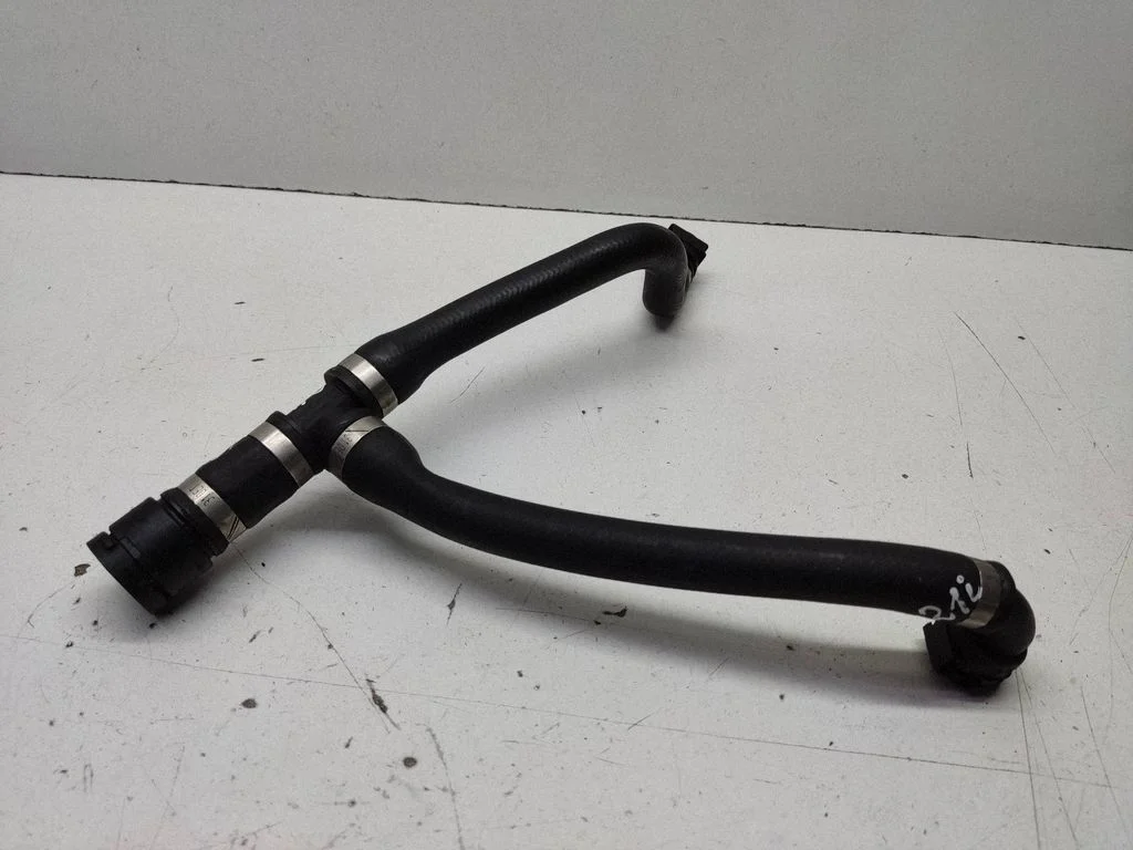 Mootori jahutusvedeliku toru / voolik – BMW 5-seeria E60 E61 (2004-2010)
