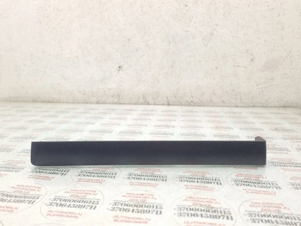 Dashboard glove box trim – Seat Alhambra (Mk1) (1996-2010)