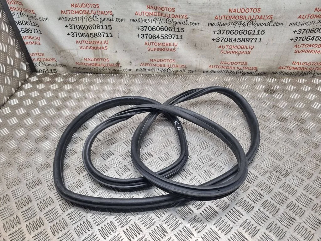 Esiukse tihend (kere pool) – Seat Alhambra (Mk1) (1996-2010)