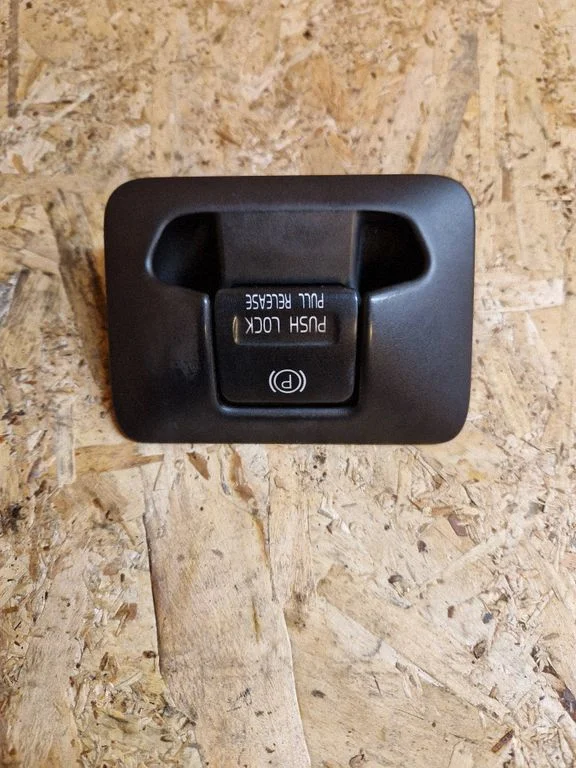 Hand parking brake switch – Volvo XC60 (2009-2013)