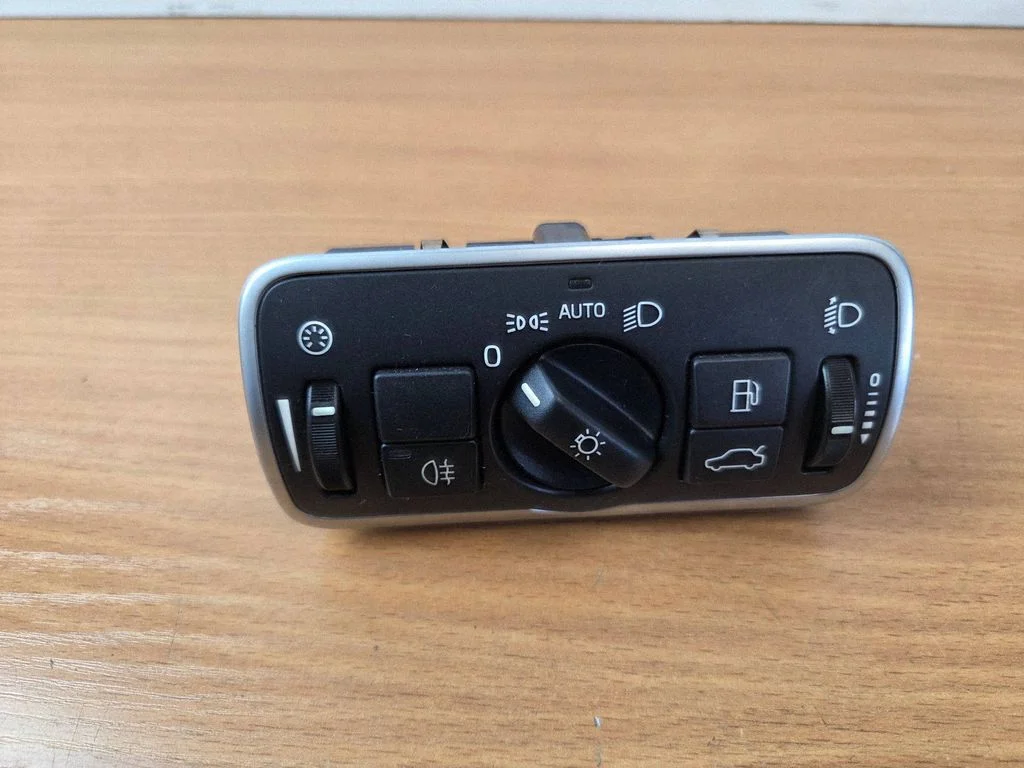 Light switch 31443841 – Volvo V60 (2013-2018)