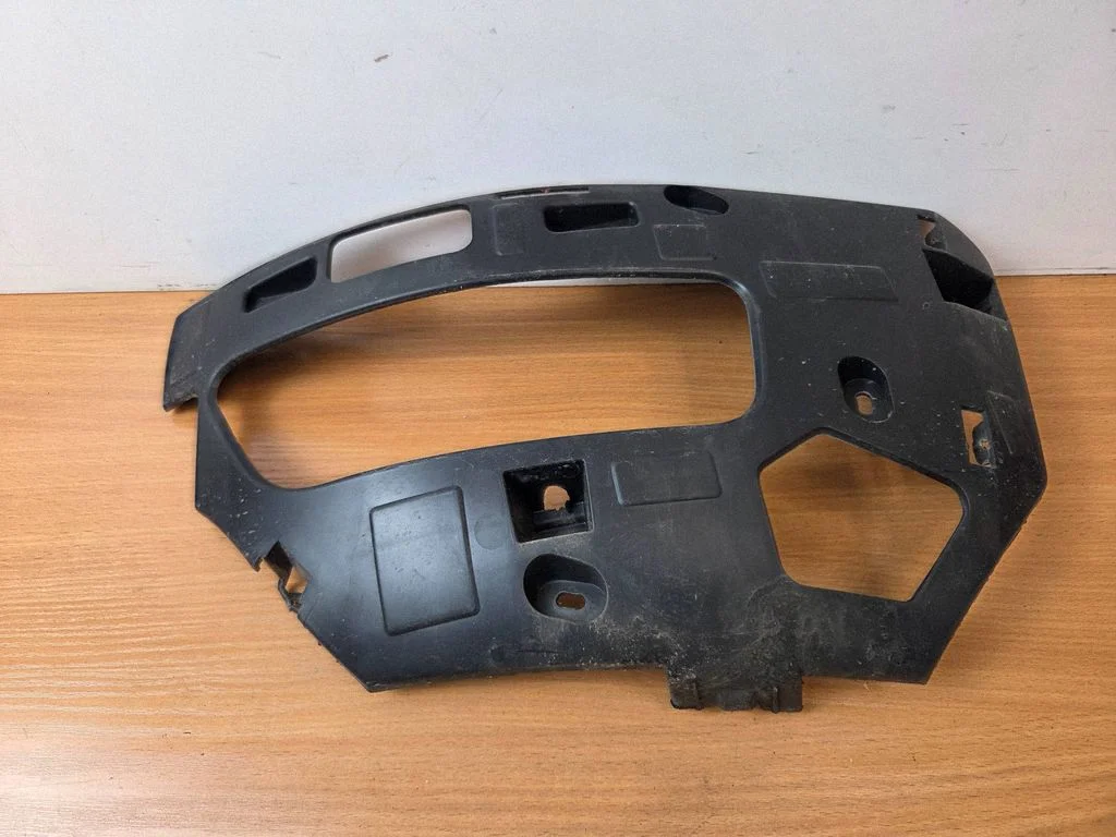 Tagumise kaitseraua kinnitusklamber – Citroen C4 II Picasso (2013-2018)