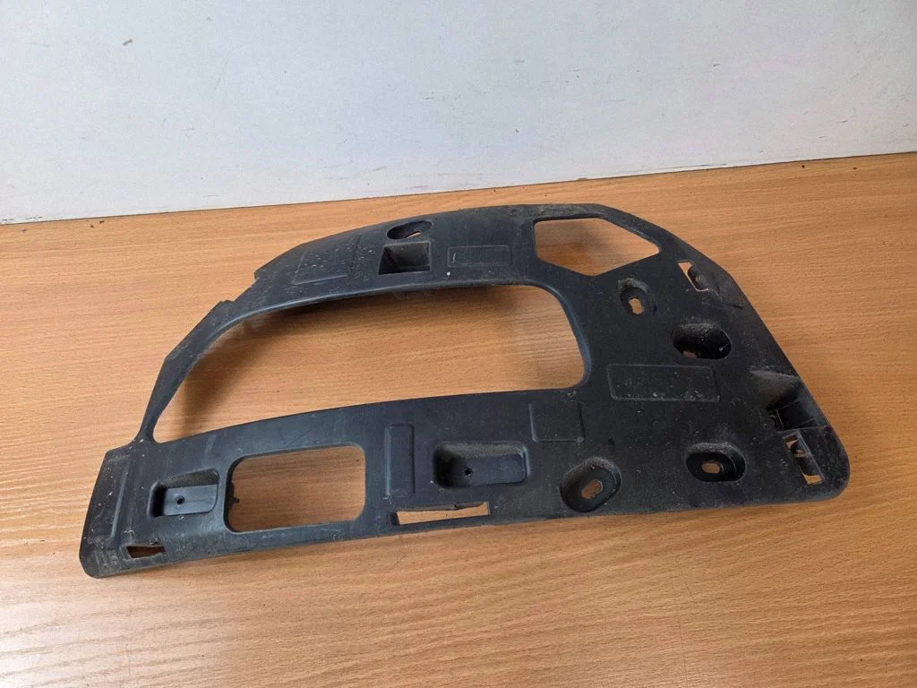 Tagumise kaitseraua kinnitusklamber – Citroen C4 II Picasso (2013-2018)
