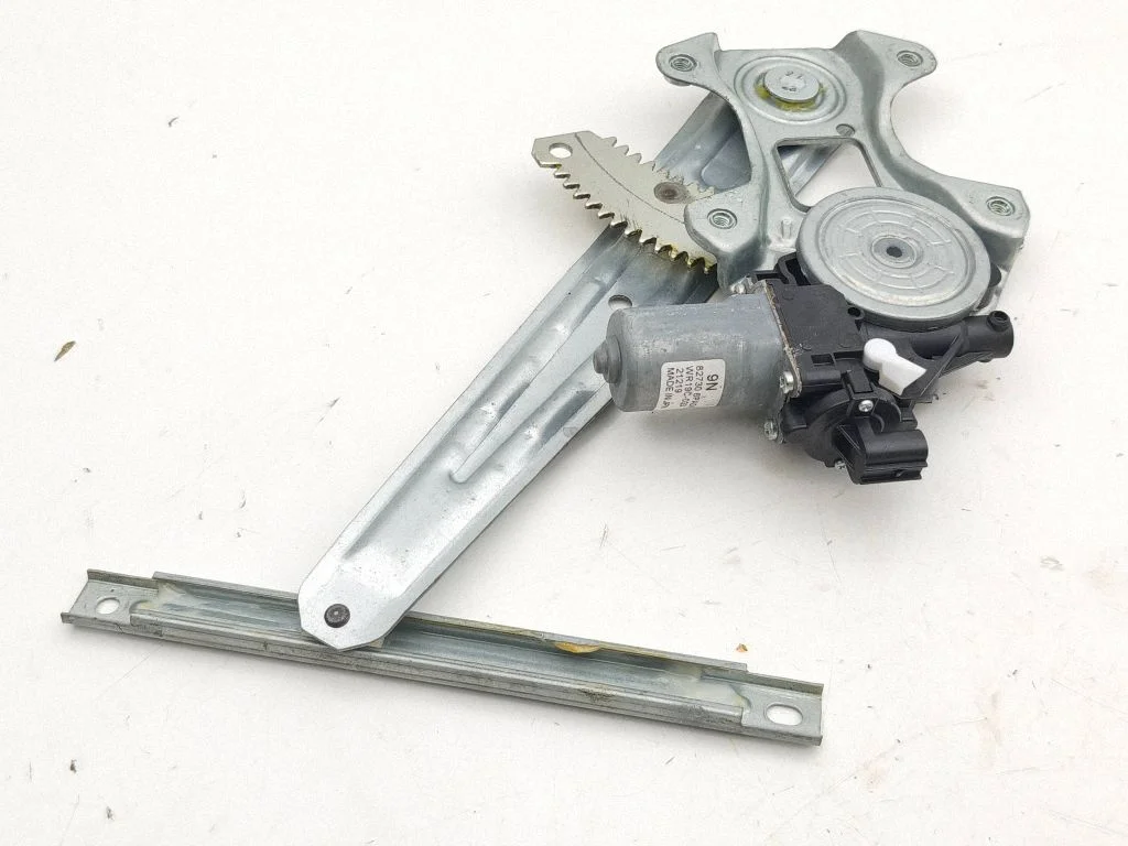 Rear door window regulator with motor 827306PA0A