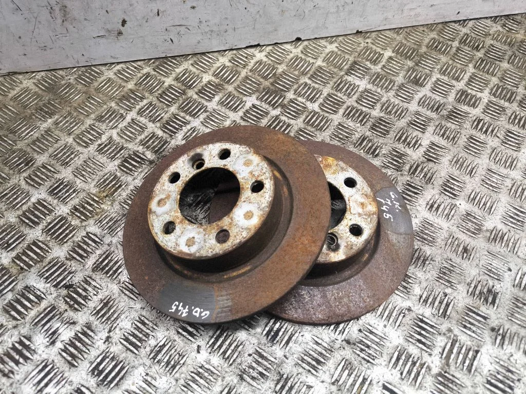Tagumine piduriketas – Mini Cooper Countryman R60 (2011-2016)