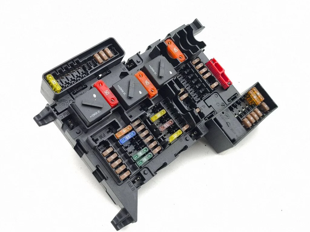 Fuse module – BMW i3 (2013-)