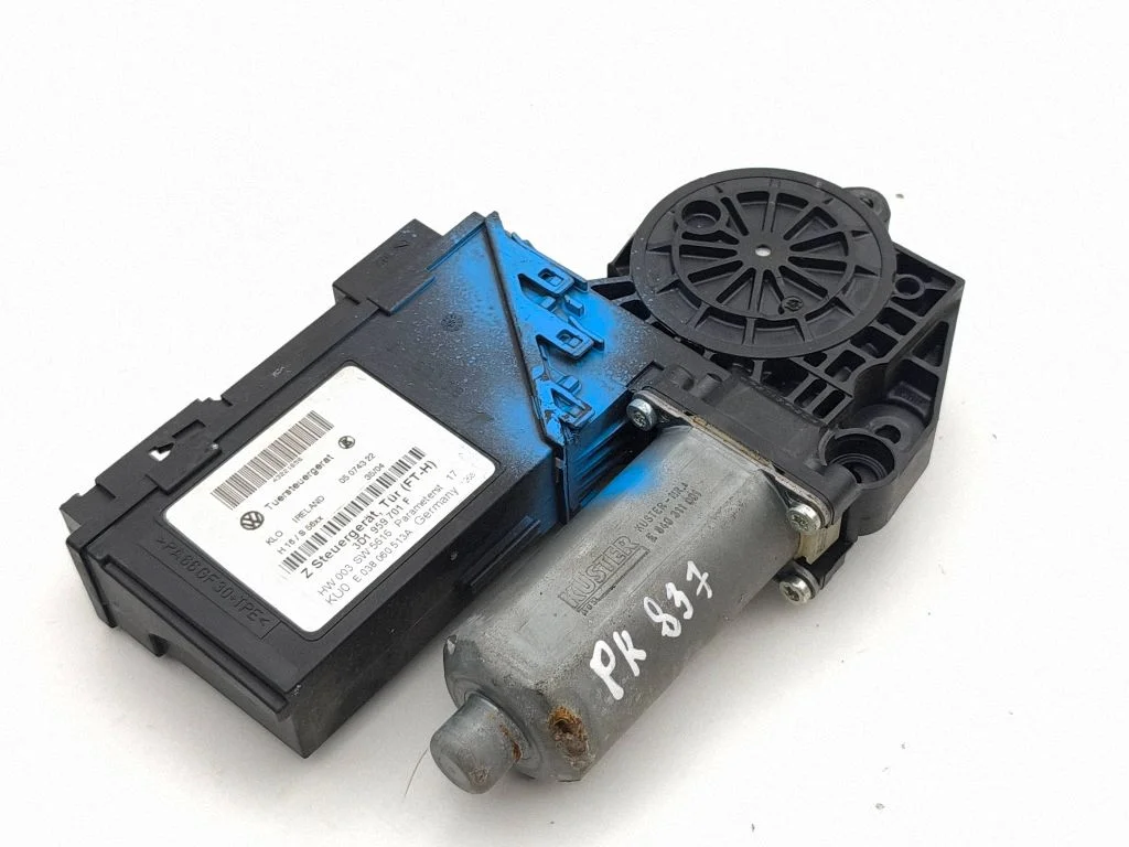 Front door window regulator motor – Volkswagen Phaeton (2002-2016)
