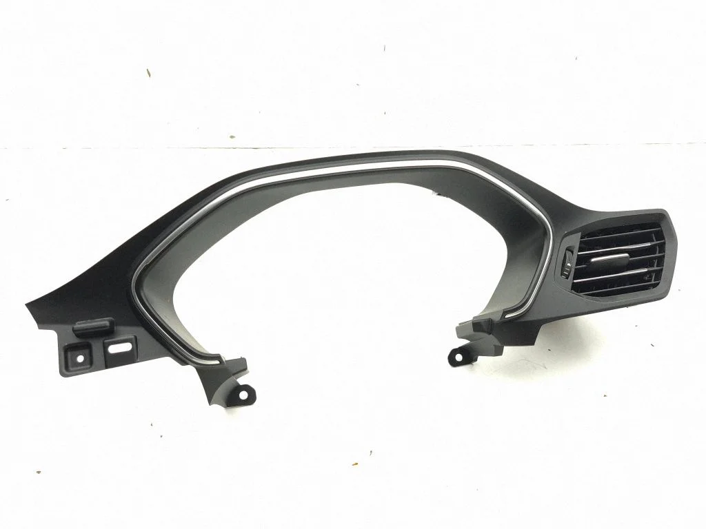 Dashboard trim – Ford Focus (2018-)