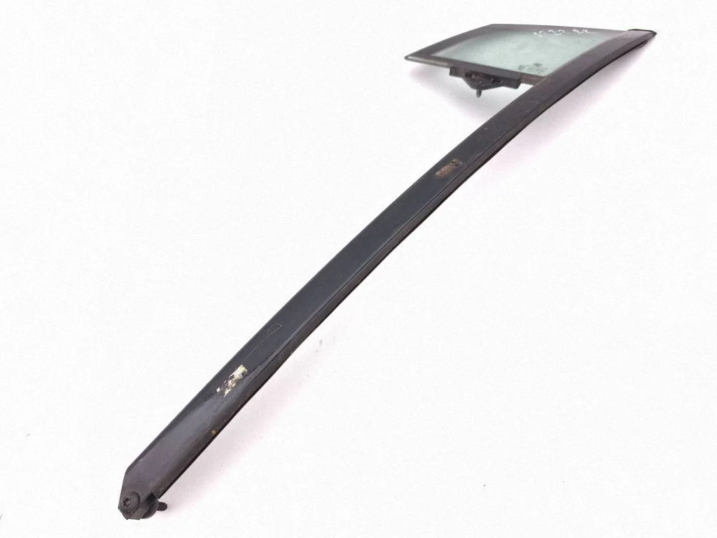 Front door vent window glass four-door – BMW i3 (2013-)