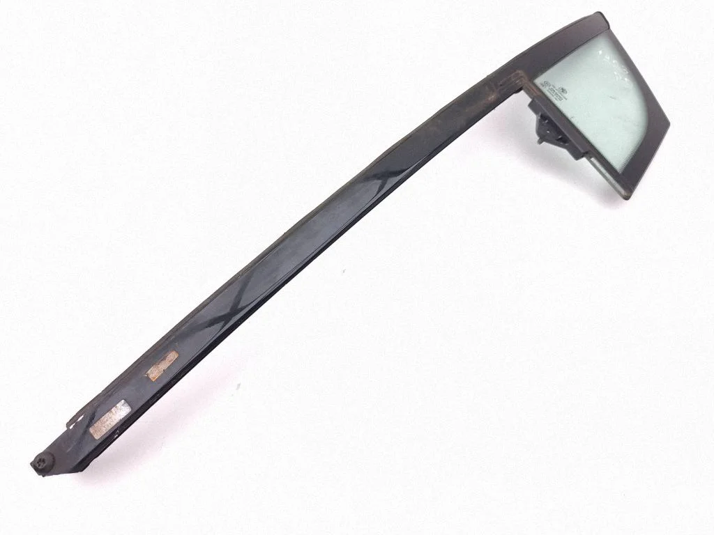 Front door vent window glass four-door – BMW i3 (2013-)