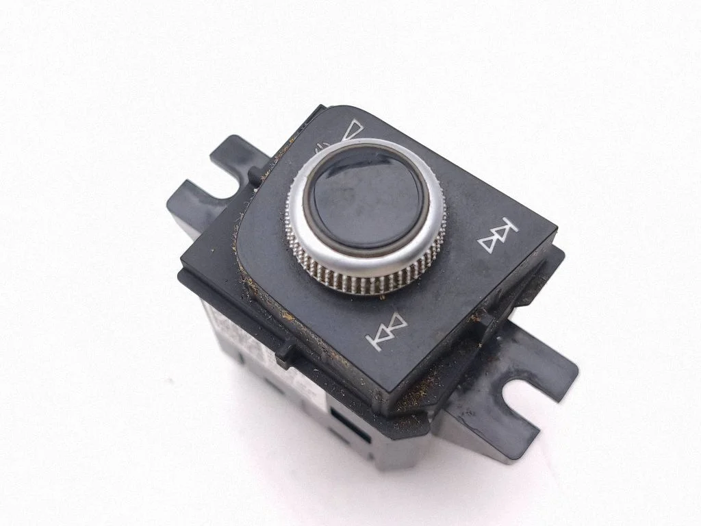 Helitugevuse lüliti 8W2919616
