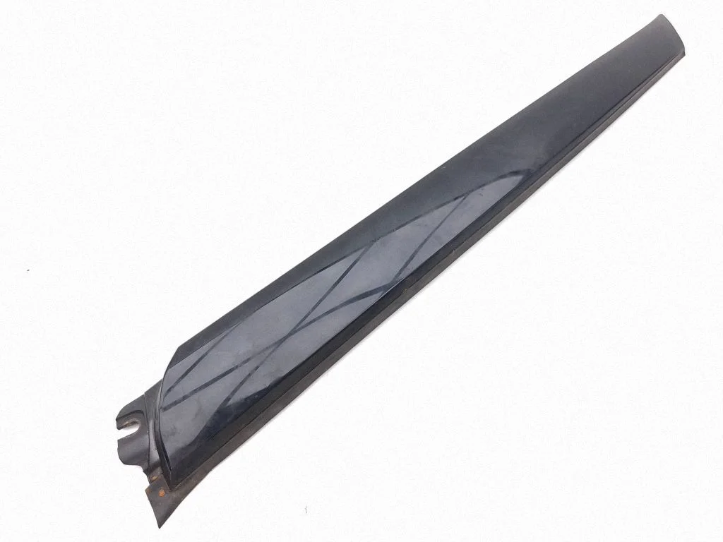Windshield trim 768366PA0B