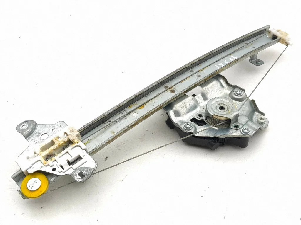 Front door window regulator with motor 807316PA0A