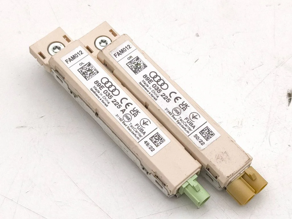 Antenas pastiprinātājs 89E035225