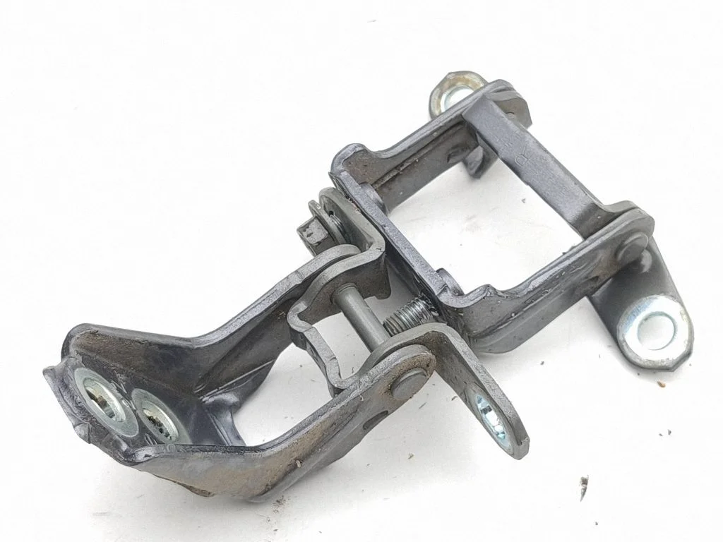 Tagaukse hingede komplekt – Nissan Juke II F16 (2019-)