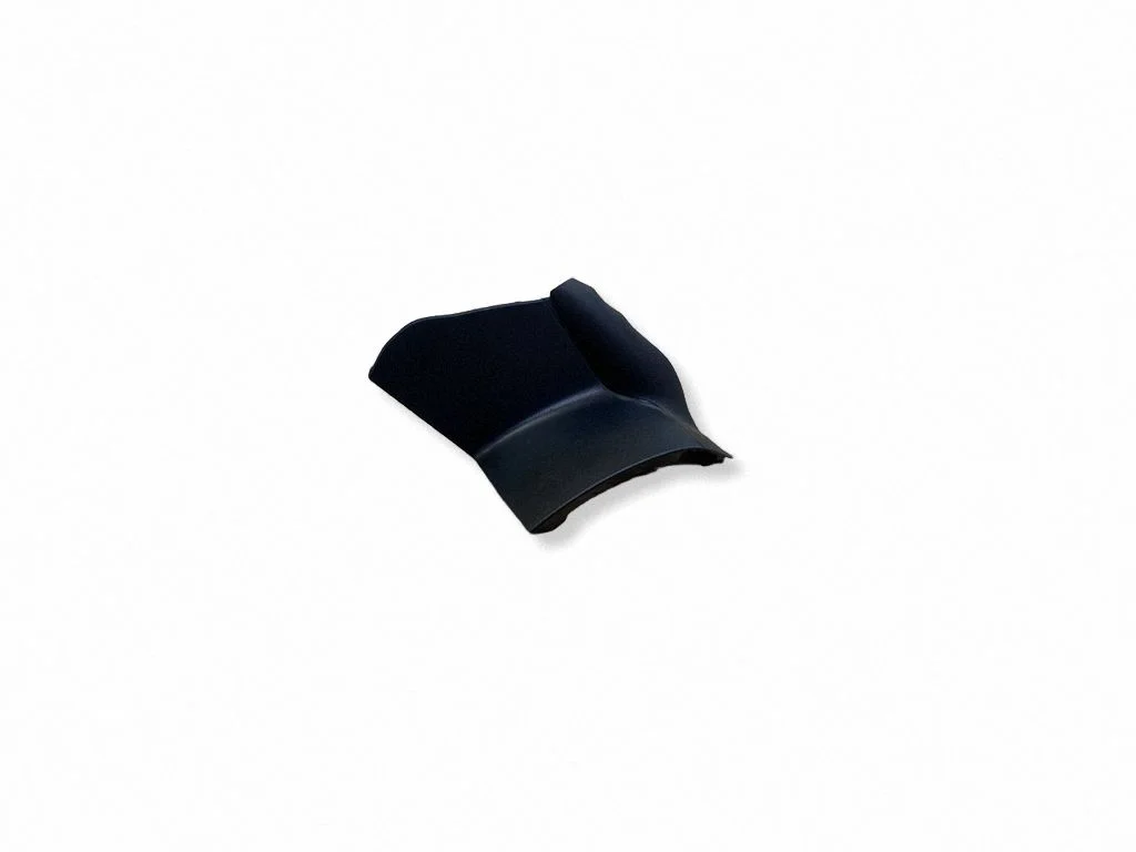 Aizmugurējā luktura apdare (līstīte) 4K4945253