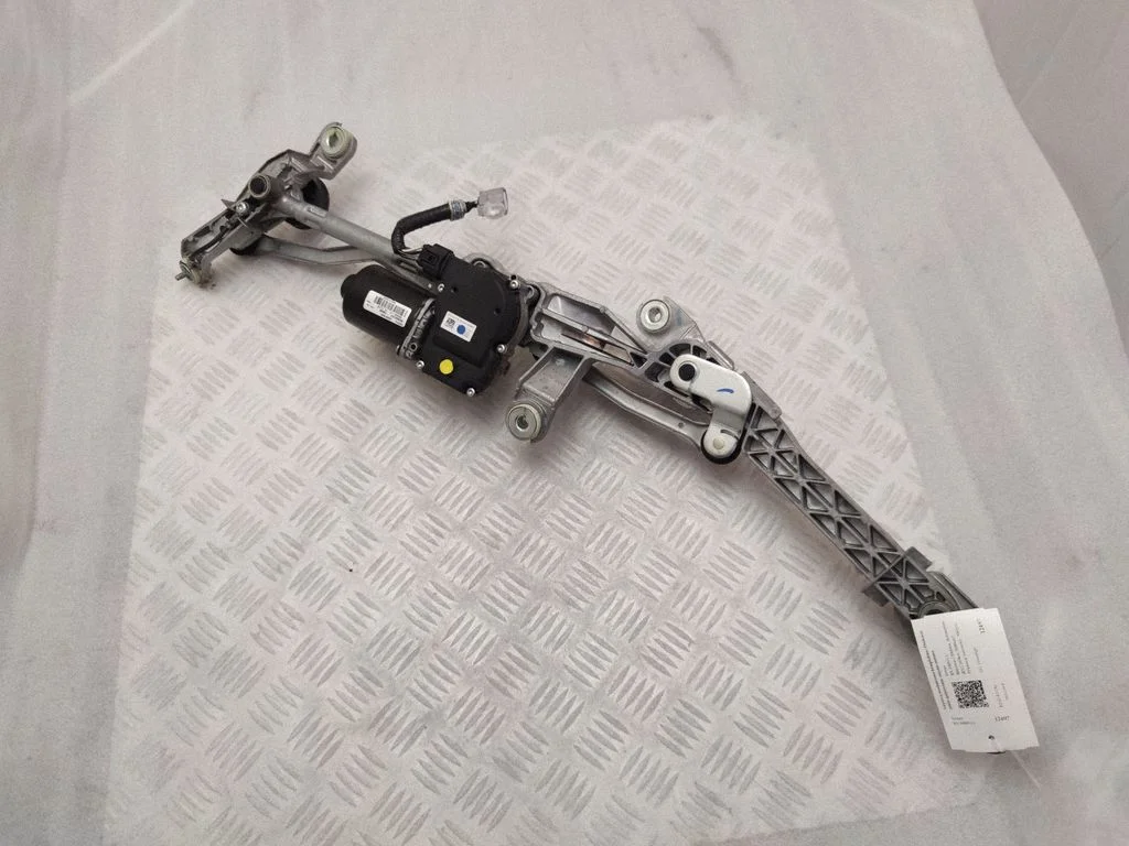 Front wiper linkage and motor – Lexus RX 450H (2016-)