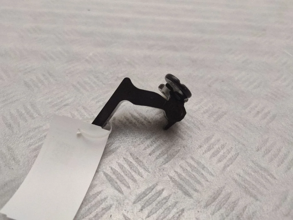 Rear door lower hinge – Volvo S90, V90 (2016-)