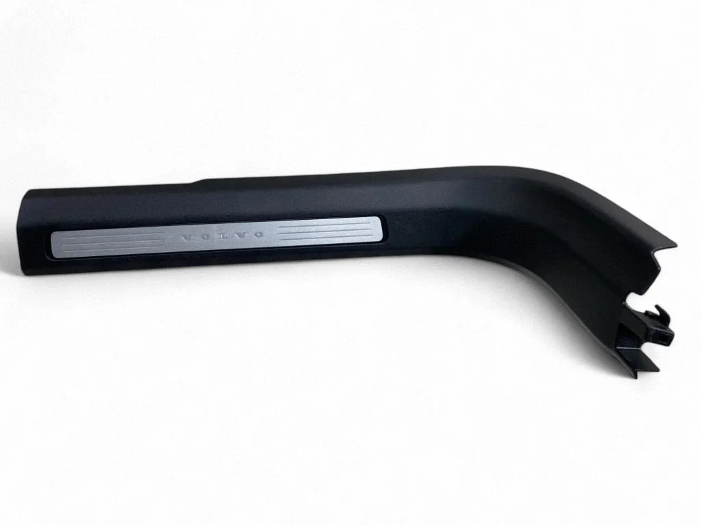 Front sill trim cover 31672950