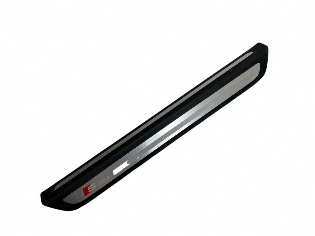 Priekšējā sliekšņa apdare (iekšējā) 8R0853374