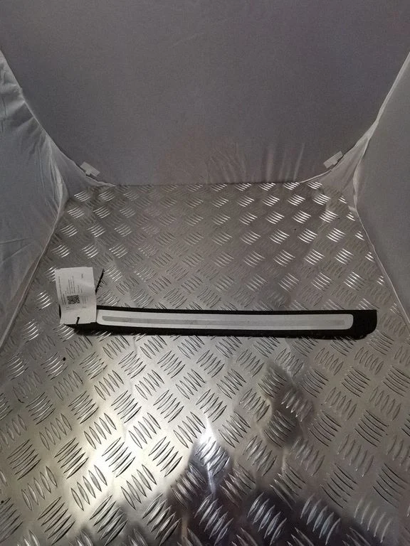Front sill trim cover 4G0853374K