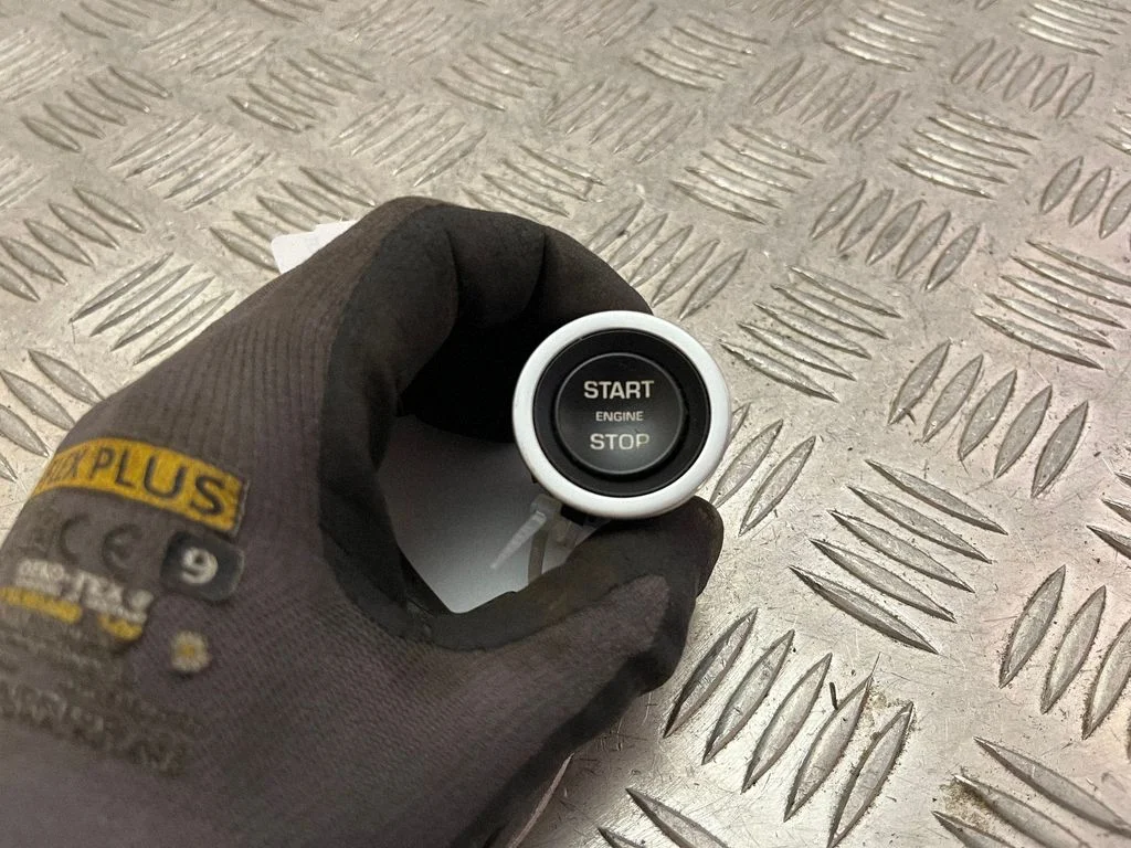 Mootori start-stopp-nupp – Land Rover Discovery Sport (2014-)