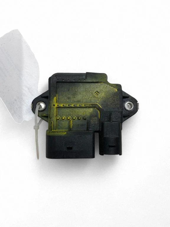 Glow plug pre-heat relay A6549001300