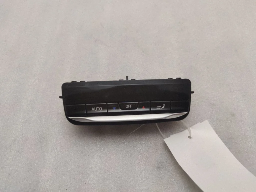 Gaisa kondicioniera/klimata/sildītāja vadības bloks (salonā) – BMW X4 G02 (2018-)