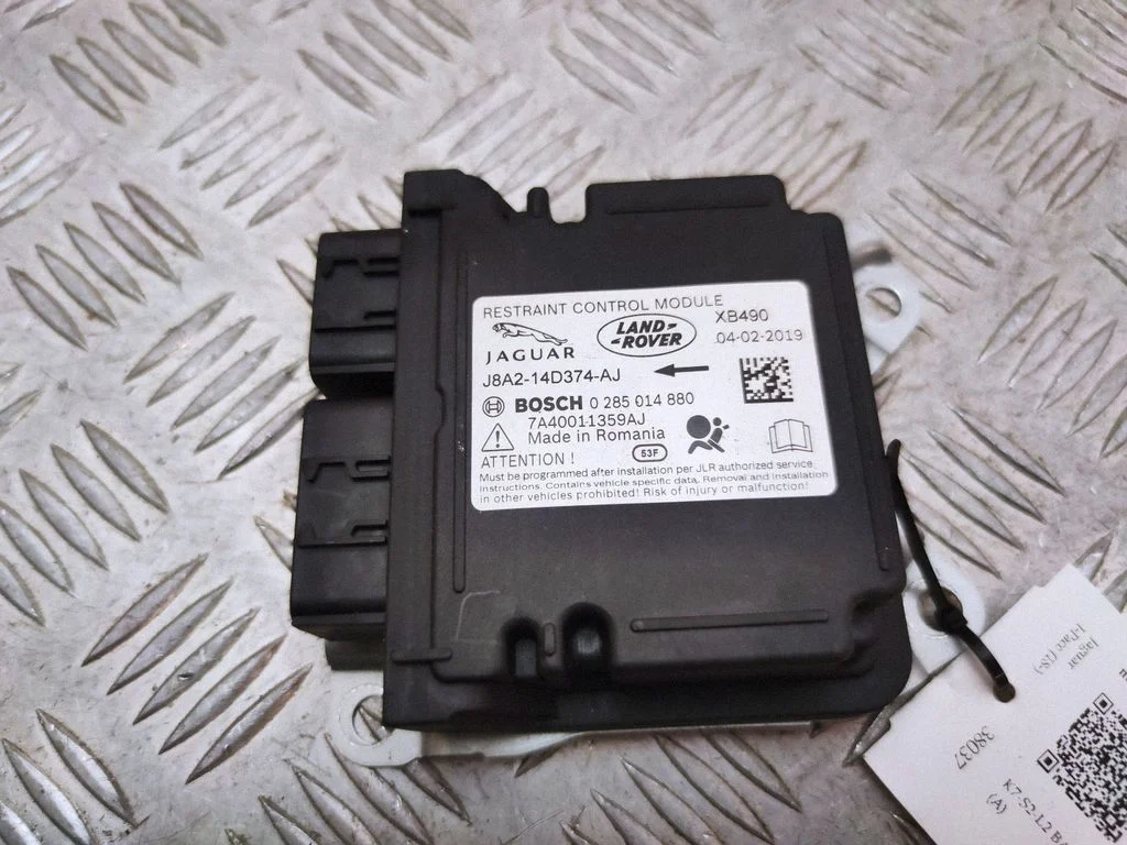 Drošības spilvenu vadības bloks J8A214D374AJ