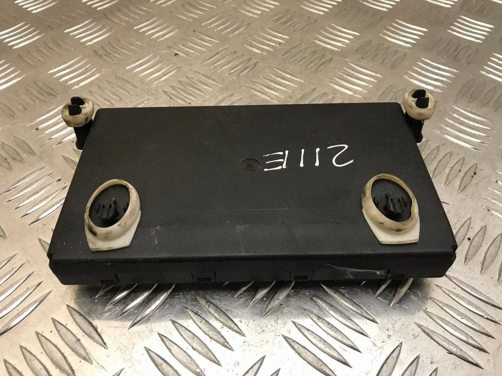 Door control unit/module – Mercedes-Benz E-Class W211 (2002-2009)