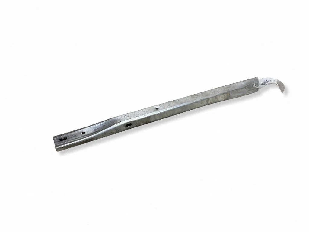 Radiatoru paneļa kronšteins 8W0605646