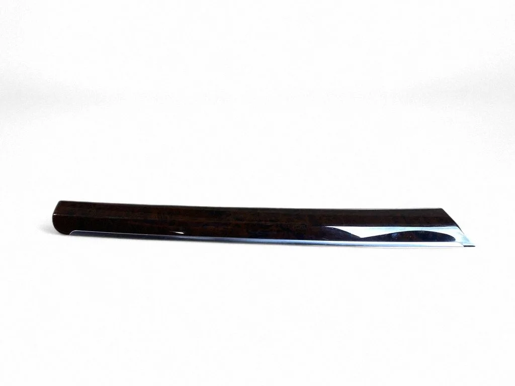 Tagaukse liist (mold) 4L0867420