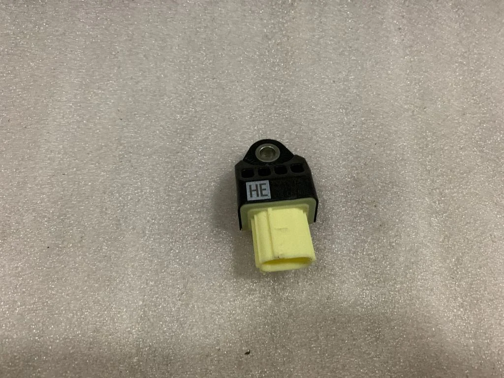Drošības spilvenu trieciena sensors 8983153050