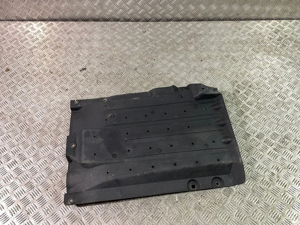 Bagāžnieka apakšas aizsargs 84148F1500