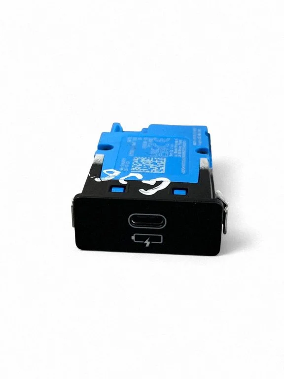 Gniazdo USB – BMW i4 (2021-)