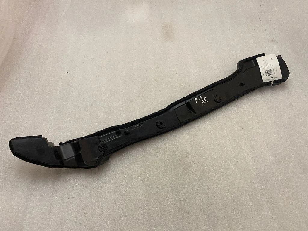 Fender end trim – Lexus RX 450H (2016-)