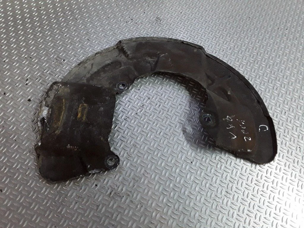 Front brake disc dust cover plate P30639996