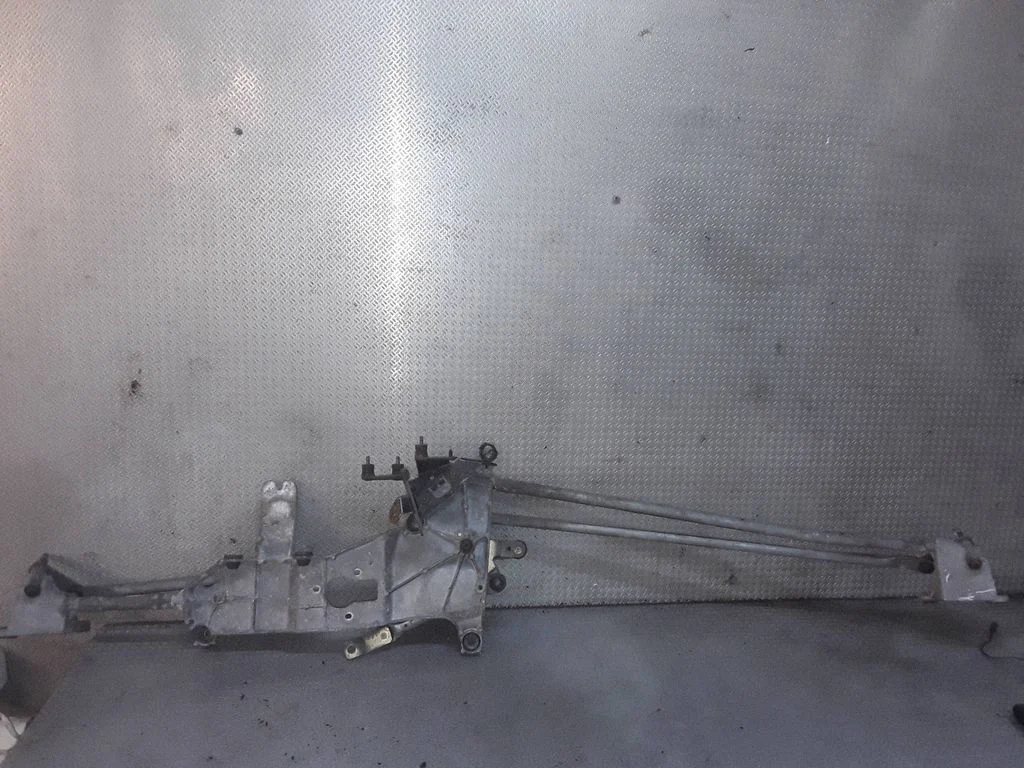 Front wiper linkage