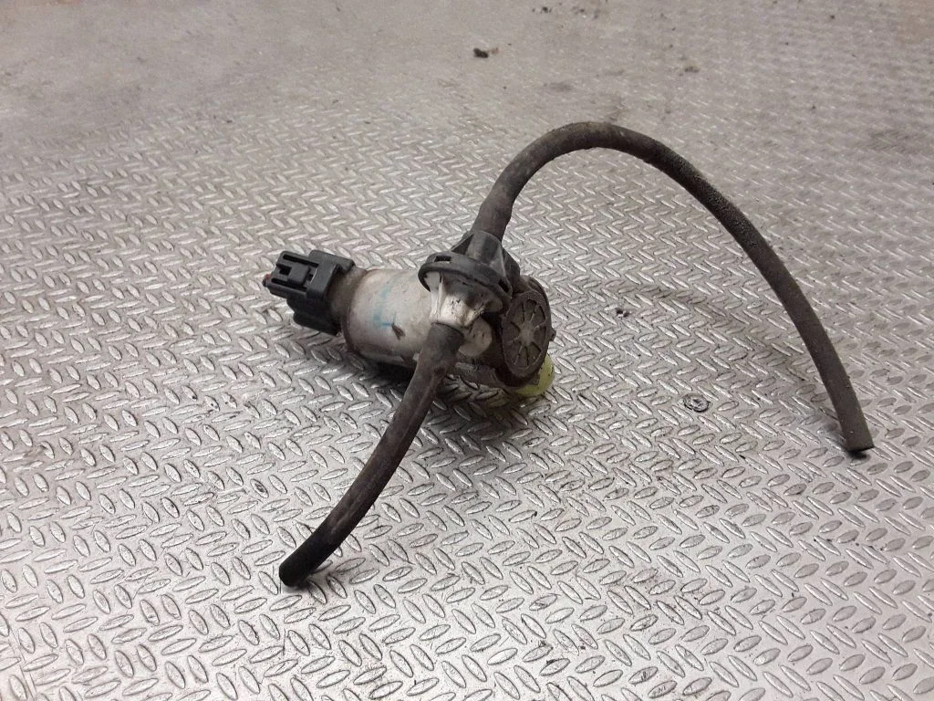 Klaasipesuvedeliku pump (klaaside)