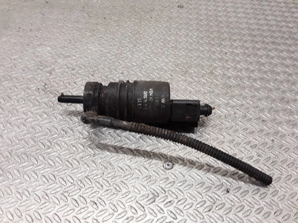 Windscreen/windshield washer pump