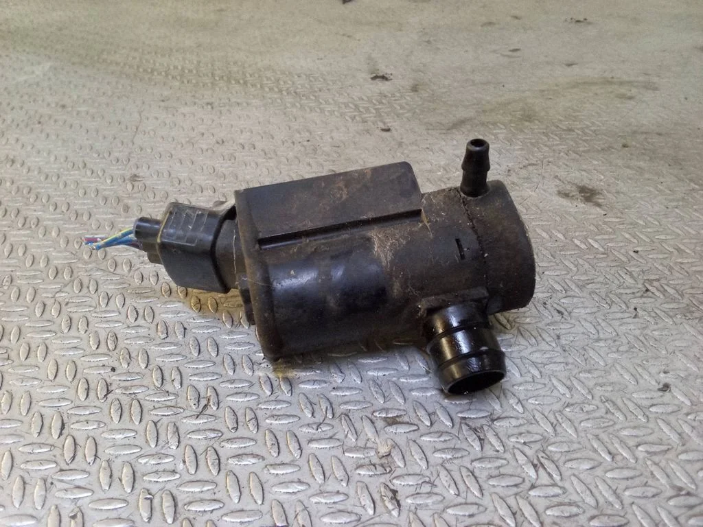 Klaasipesuvedeliku pump (klaaside) 8533044010
