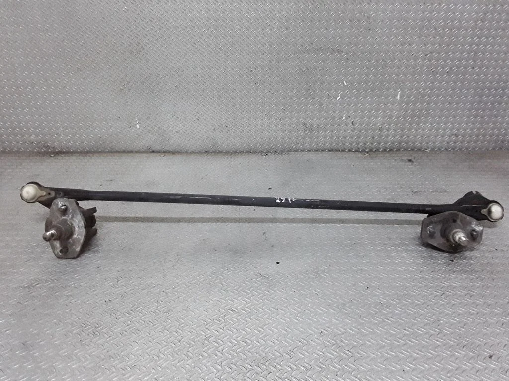 Front wiper linkage