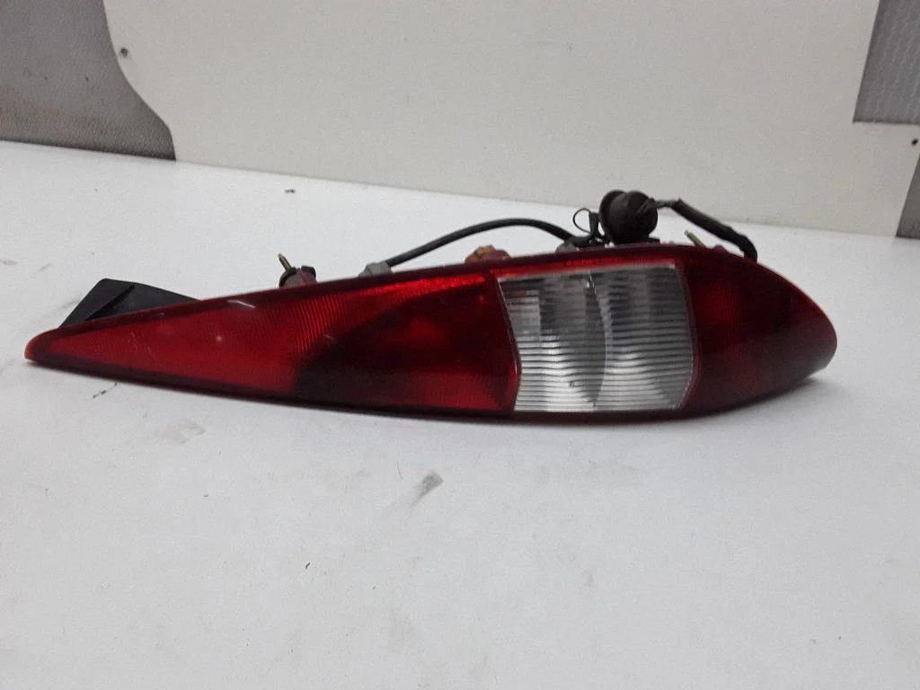 Rear/tail lights 1S7113404C