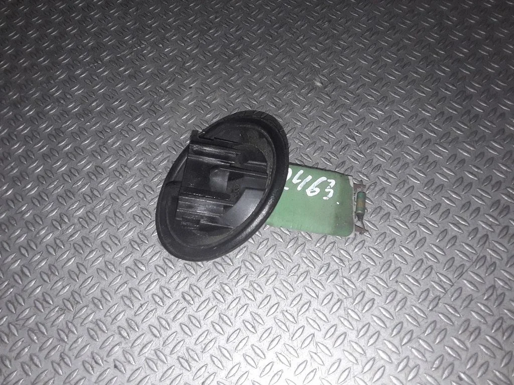 Heater blower motor/fan resistor