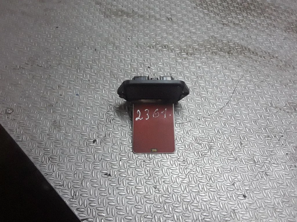 Heater blower motor/fan resistor