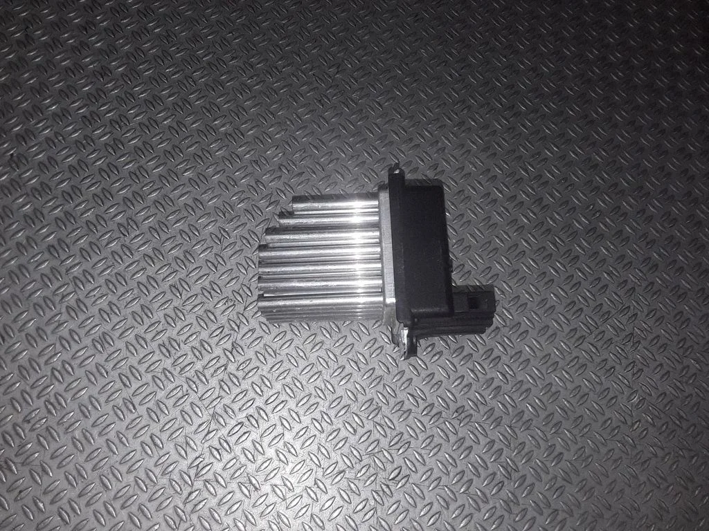 Salongipuhuri takisti – Audi A6 Allroad C5 (1999-2005)