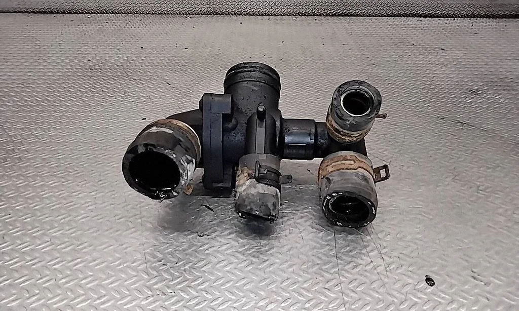 Termostaat / termostaadi korpus 6C1Q8A586AC