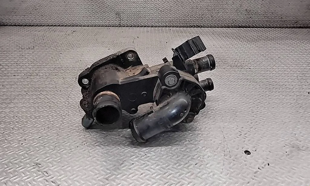Thermostat/thermostat housing – Skoda Fabia Mk2 (5J) (2007-2014)