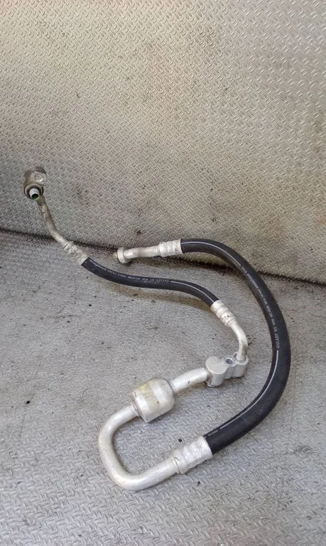 Air conditioning (A/C) pipe/hose